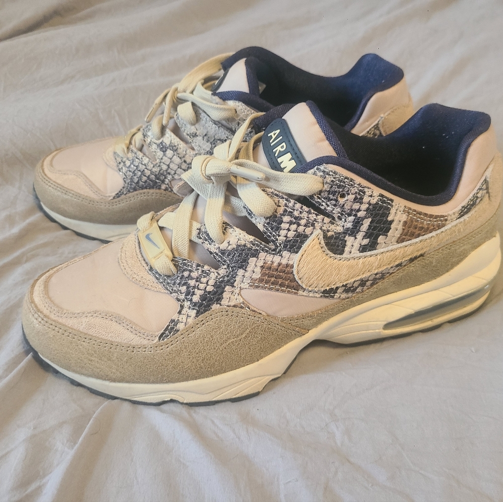 Nike Men’s Air Max 94 Running Shoes